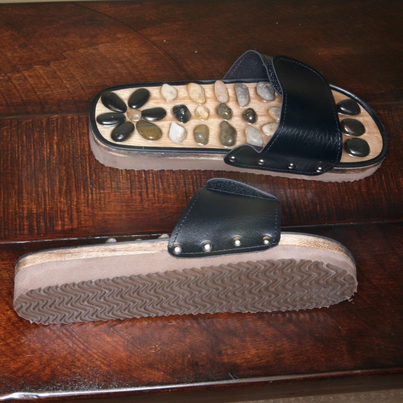 DeluxeComfort.com Deluxe Comfort Womens Natural Gem Stone Reflexology Sandals, Size 6 - Stunning 